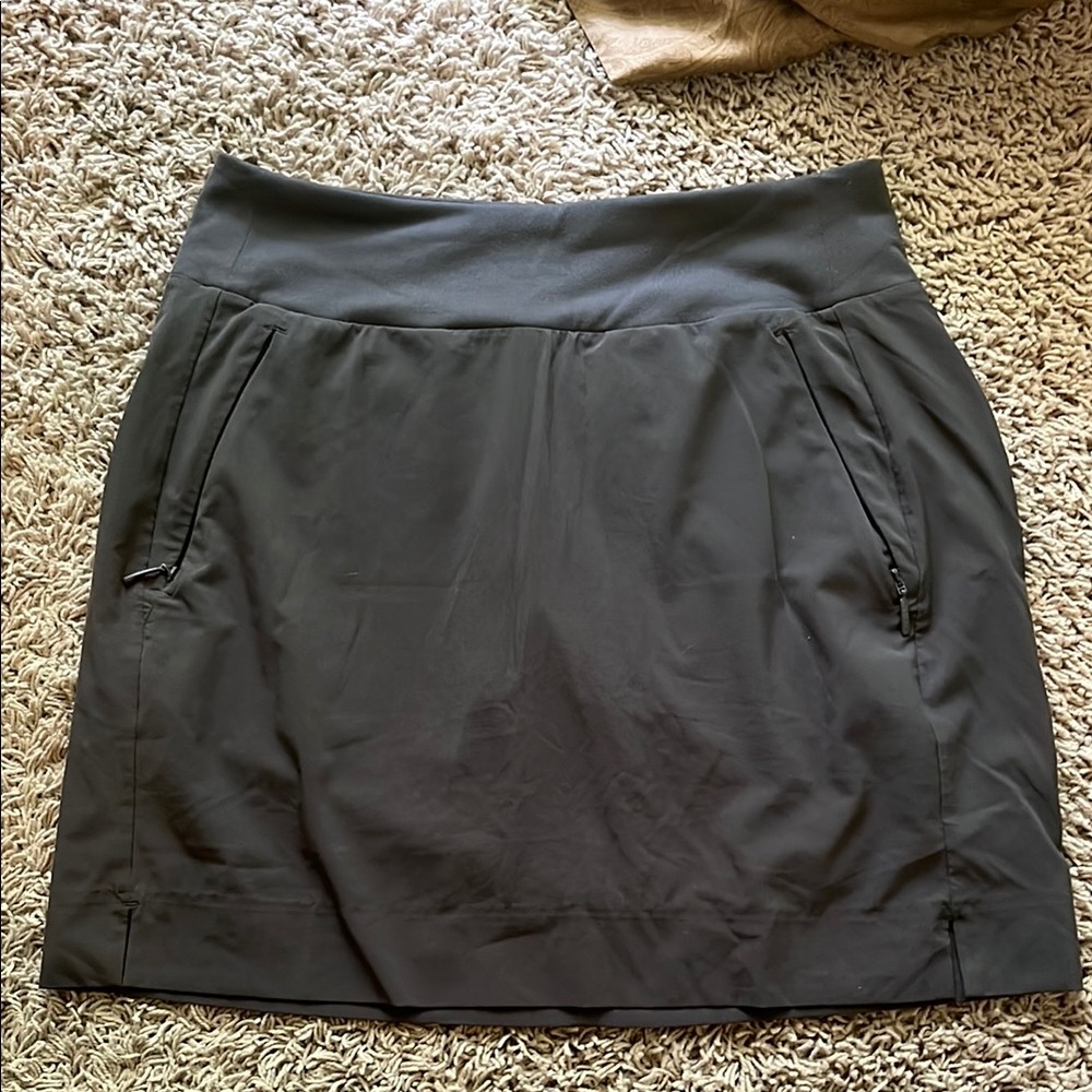 Athleta Gray Skort/ Skirt for Athletic Wear sz 2
